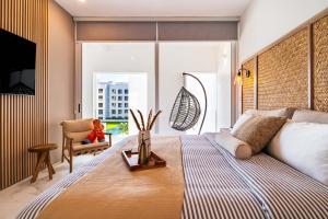 Casa Flor- Quiet, Secure, Serene Central Cabo Condo, Pool Views!