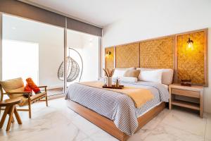 Casa Flor- Quiet, Secure, Serene Central Cabo Condo, Pool Views!