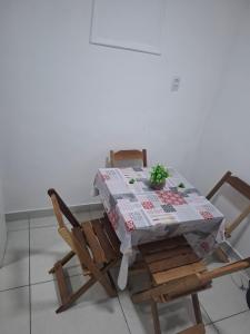 Apartamento vista no Cristo a uma esquina da praia