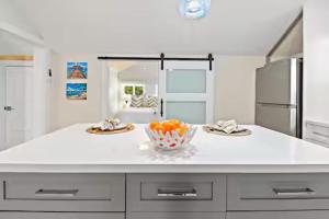 NEW LUXE Caribbean Cottage in THE BAHAMAS with Canal Access!