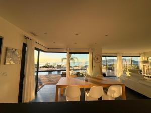 Villas Villa Mylena avec vue sur la baie d-Ajaccio : photos des chambres