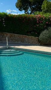 CAP MARTIN Luxury - Parking - Terrasse - Piscine - Bouteille de Prosecco