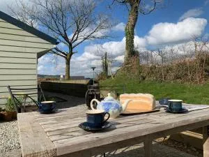 Field End - Linkinhorne