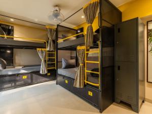 The Hosteller Mumbai, International Airport