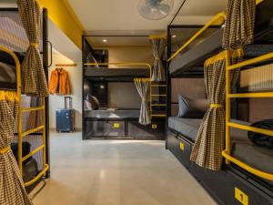 The Hosteller Mumbai, International Airport