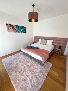 Family Villa 3 Bedrooms private rooftop with Pool