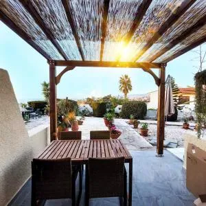SeaView Luxury Apartment Chloraka Paphos, Pool, Smart TV 65 Inch - Khlorakas