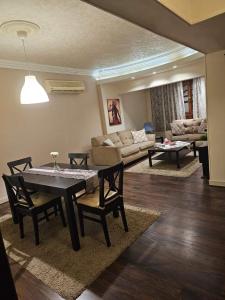 شقة مميزة جدا 2 غرفة ايزي هوم