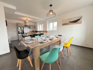 Maisons de vacances Maison renovee 4 chambres, spacieuse pour 8 personnes : photos des chambres