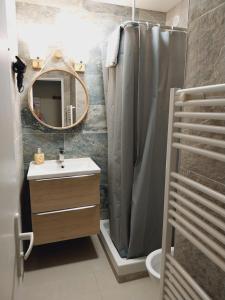 Appartements T2 Rez de chaussee climatise jardin parking prive : photos des chambres