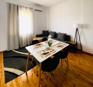 Olympia House Dionisos and Dimitra I