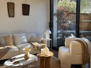 Duplex moderne 2 chambres entre mer et commerces !