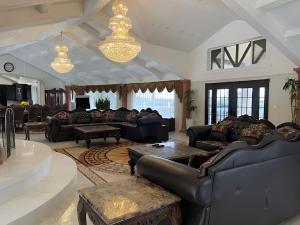 Specious 6000 sf privat gated villa with View - 3hvězdičkové hotely ve městě Fremont