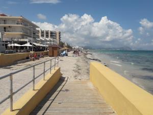 Fantastic, 100 meters from the beach