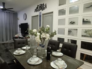 RhAh NS Homestay Canglun