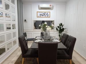 RhAh NS Homestay Canglun