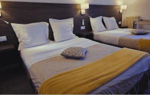 Hotels Hotel L'Alsace : Chambre Quadruple