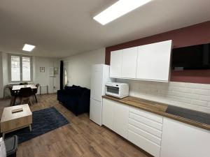 Villas Residence privee avec parking securise - 9 personnes, 6 lits, 2 logements : photos des chambres
