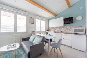 Résidence privée avec parking sécurisé - 9 personnes, 6 lits, 2 logements