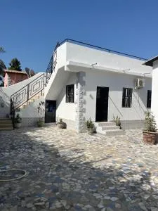 Jummaneh Studio Apartment - Trankill