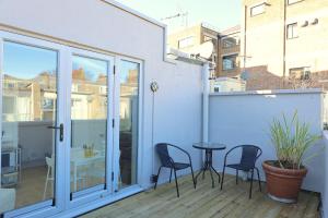 Angel - Top Floor Double Studio