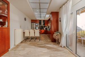 Satisfy Holiday Escape Apartment for 2-7 Pax