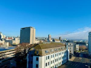 Luxury Property, Prime Location, Free Parking