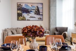 Center loft apartment near port