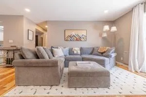 Vibrant Boho Home 3 Bed Pet Friendly - Omira