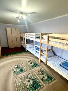 Хостел на Каримова - Almaty