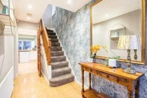 Spacious 3 Bed Home in Kidlington Garden and Parking Access - 基德灵顿