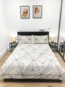 1-BR Apartment next to Heathrow Airport London Free Parking - Heathrow