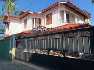 Ceylon Glory Hostel - Dalupotha
