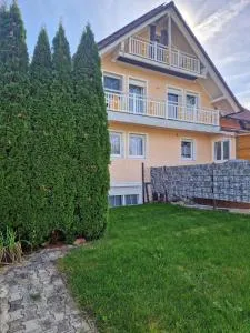 Wohnung Nr1 mir Garten und Terrasse - Neufahrn in Niederbayern