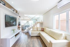 Atibaia com piscina, churrasqueira, sinuca, pingpong