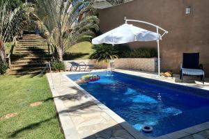 Atibaia com piscina, churrasqueira, sinuca, pingpong
