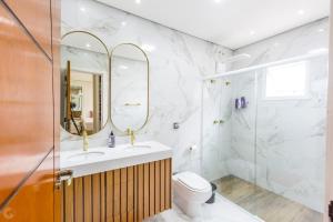 Atibaia com piscina, churrasqueira, sinuca, pingpong