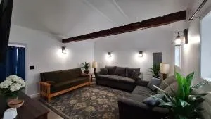 Country Cottage by the Bridge - 奥斯威戈