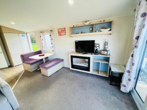3 Bedroom Caravan OG35, Lower Hyde, Shanklin