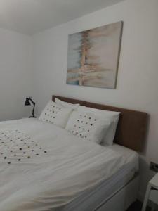 Lovely Stylish 2 bedroom serviced apartment in Sheffield FREE WiFi