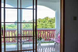 Sweetsop Jamaica Villa and Tour