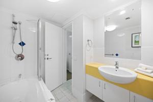 205 South Pacific Apartment - pool and aircon