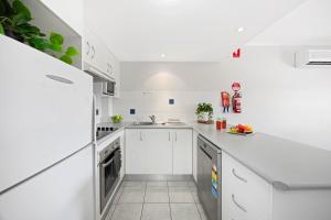 205 South Pacific Apartment - pool and aircon