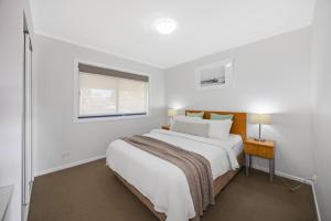 205 South Pacific Apartment - pool and aircon