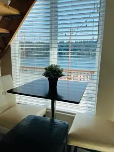 Lakefront retreat close to Microsoft and Bellevue - Carnation