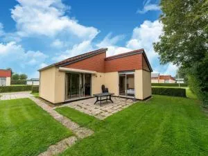 Holiday home in Zevenhuizen with shared pool - Zevenhuizen