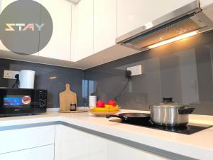 Almas 2Pax Comfort Stylish 100mbps Netflix By STAY