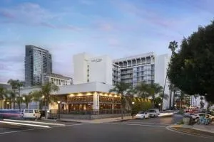 长滩市中心万豪酒店 - 威尔明顿