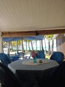 Beachfront & Pool - 3 Bedrooms - Beautiful sandy beach - Argy