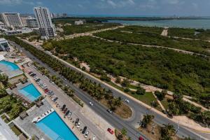 Laguna Vista Cancun Panama Torre Malecon
